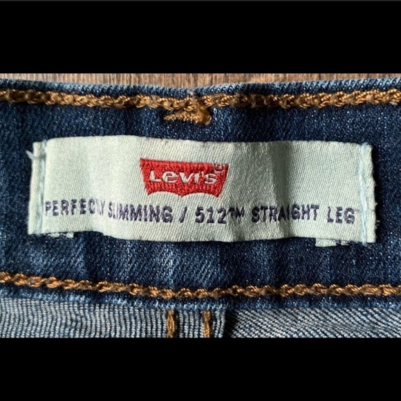 Levi's 512 High Rise Jean Shorts - Picture 3 of 4